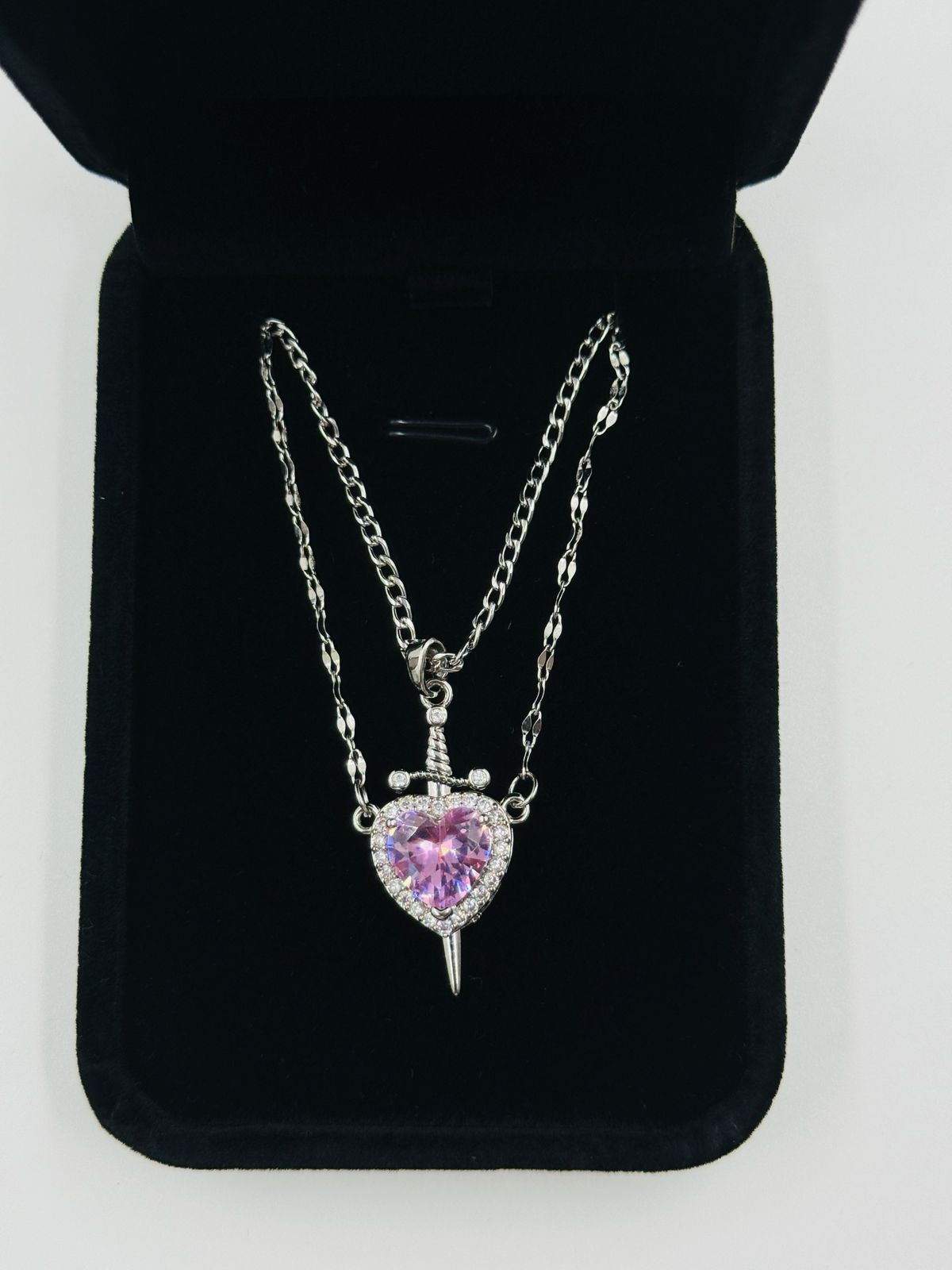 COLLAR CORAZON Y ESPADA DUO PAREJA (2X1)💗⚔️